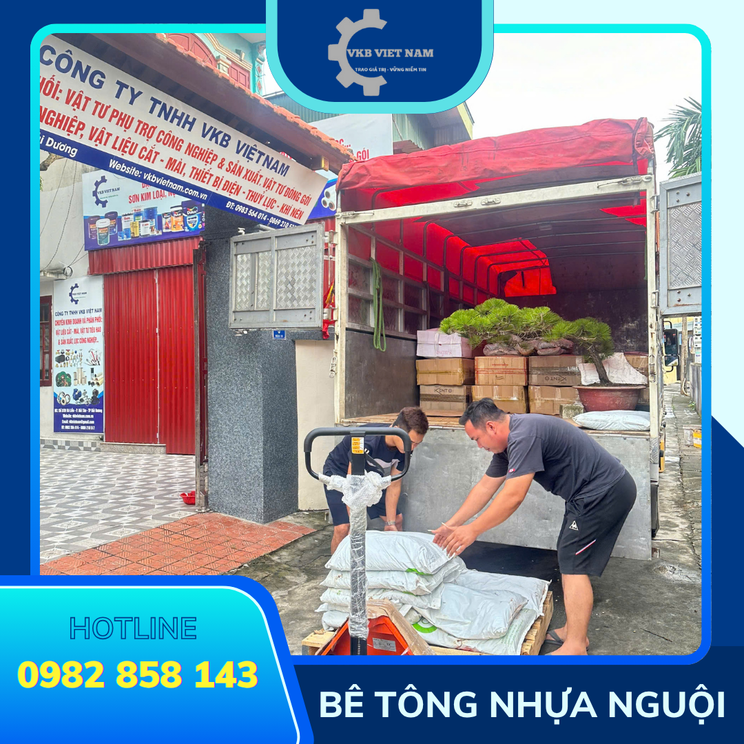 bê tông nhựa nguội đóng bao Bê tông nhựa nguội giúp vá ổ gà, sửa đường nội bộ hiệu quả trong mọi điều kiện thời tiết. Với ưu điểm thi công đơn giản và chi phí thấp, sản phẩm được nhiều doanh nghiệp và nhà thầu lựa chọn.