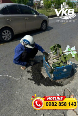 Carboncor Asphalt giúp bổ sung vật liệu tại các mép đường bị bong bật, nứt vỡ hoặc thiếu hụt.